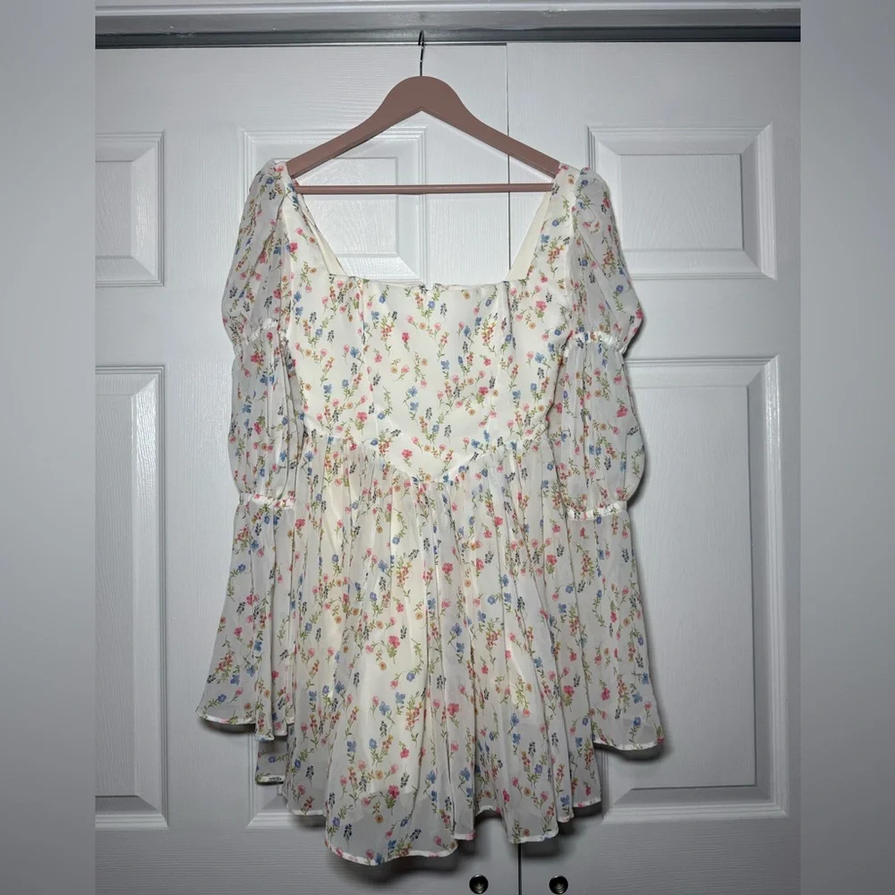 House of CB Cream Floral Square-Neck Mini Dress with Puff Sleeves - Picture 2 of 3